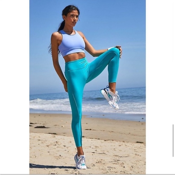 FP Movement Hearts Aflutter Ruffle Leggings NWOT - Picture 4 of 9